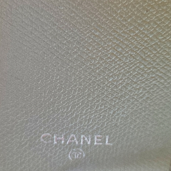 CHANEL Metallic Silver Wallet - Picture 5 of 7